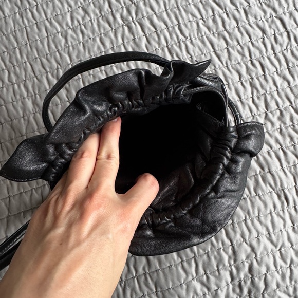 Vintage Leather Susan Gail bucket drawstring purse - Picture 7 of 12